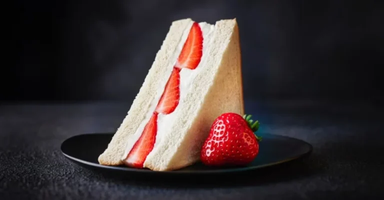 strawberries and cream sandwich