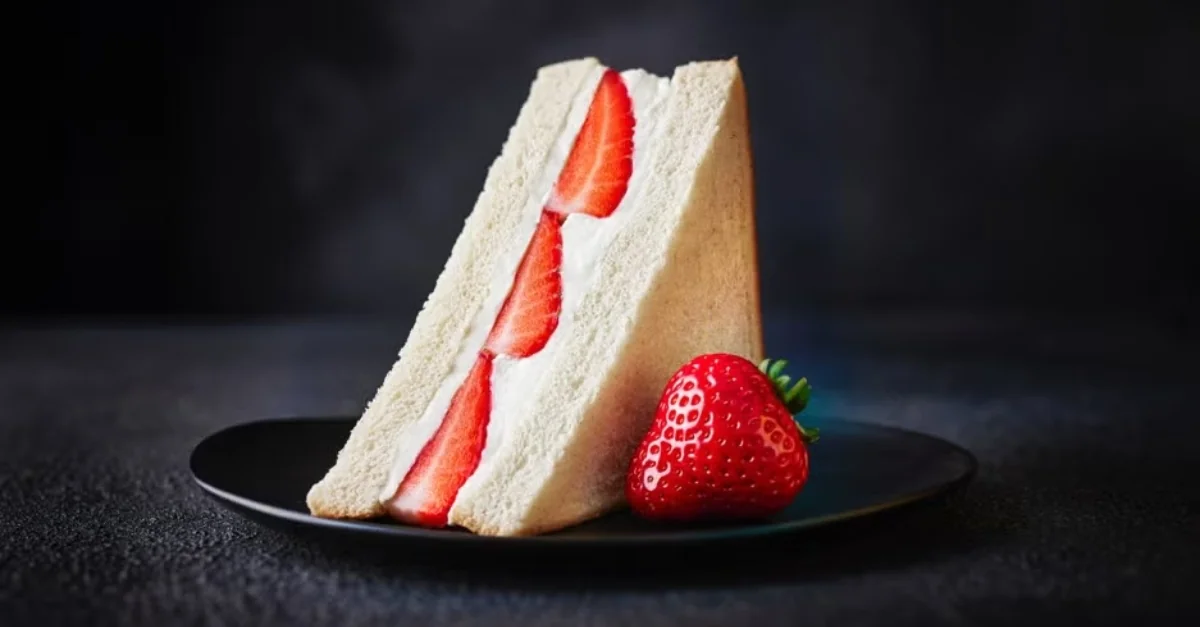 strawberries and cream sandwich